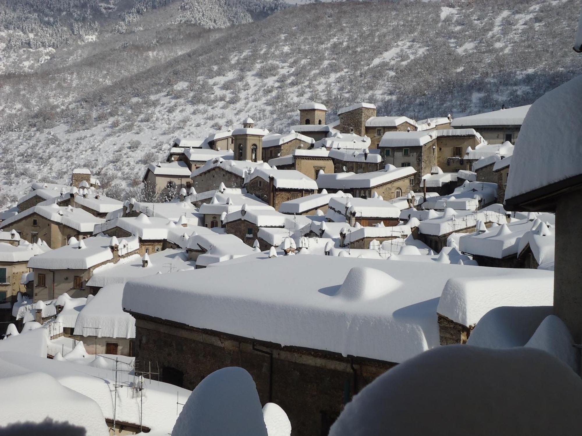 La Dimora Di D'Annunzio Acomodação com café da manhã Scanno Exterior foto