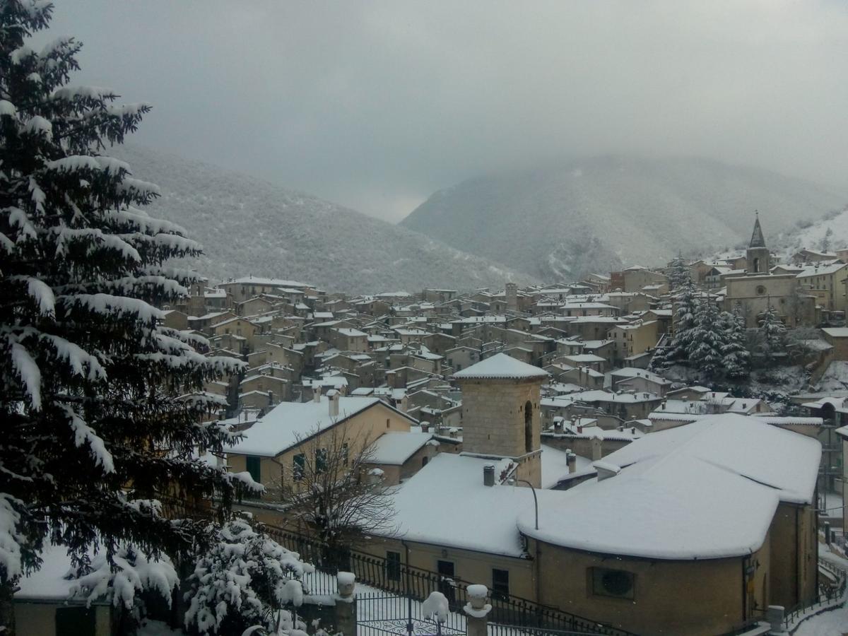 La Dimora Di D'Annunzio Acomodação com café da manhã Scanno Exterior foto